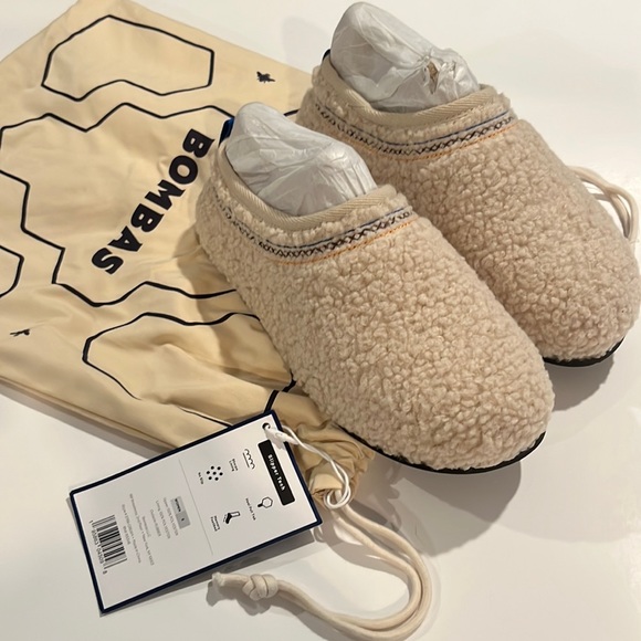 Bombas Shoes - Woman’s Bombas Sherpa slippers